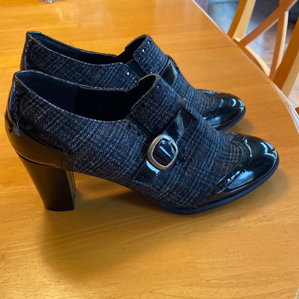 NWOT Karen Scott “Kaydan” Heel